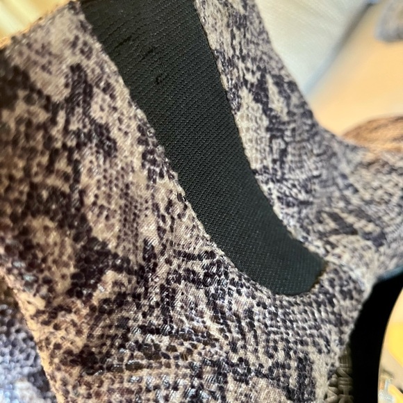 CHINESE LAUNDRY Faux Snakeskin Ankle Boots Women's‎ Size 9 - Picture 11 of 14